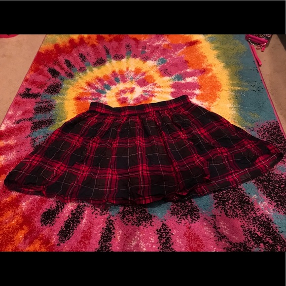Plaid Skirt - Picture 2 of 4